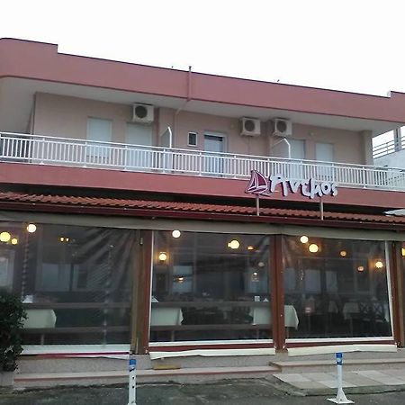 Hotel Anemos Agia Triada  Exterior foto